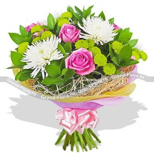 Beautiful mixed bouquet of roses and chrysanthemums